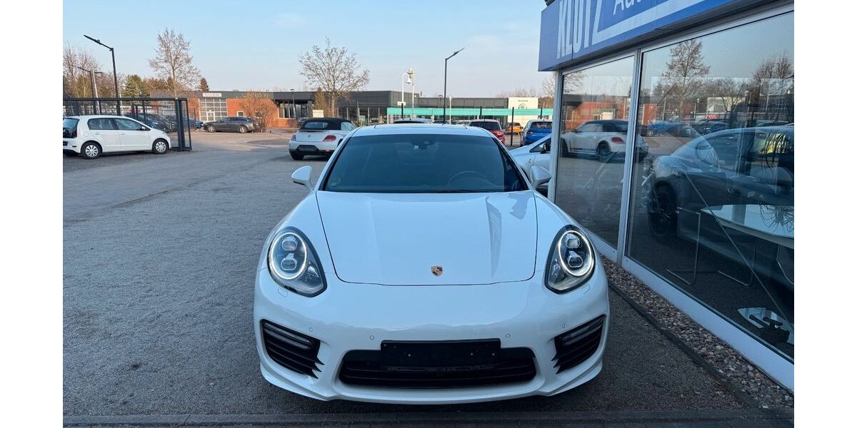 Porsche Panamera 49.859 km 52.990 &euro; Fürstenwalde 15517