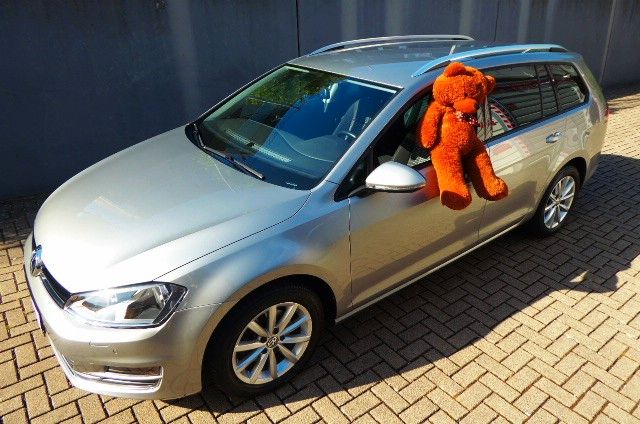 VW Golf 32.600 km 13.903 &euro; Kreuztal-Krombach 57223