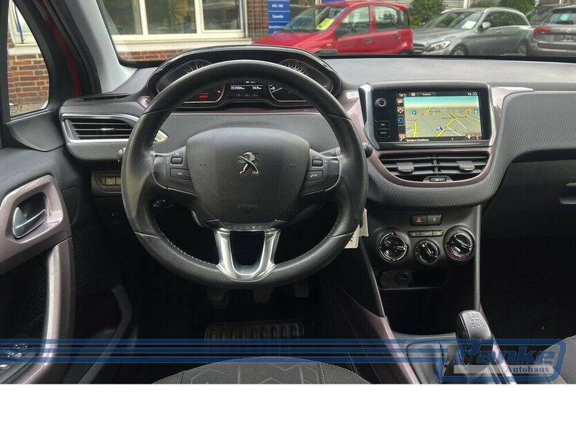 Peugeot 2008 Active*AHK*Navi*Klima*PDC*1-Hand*Chrom* 149.870 km 6.490 € Berlin 13187