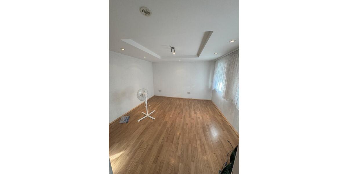 Etagenwohnung Bischberg - 5 Zimmer, 95 m&sup2;, 1.150&euro; | Angebot:25561058