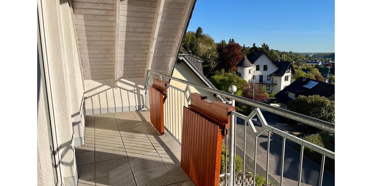 Dachgeschoßwohnung Bad Münstereifel - 3.5 Zimmer, 110 m&sup2;, 1.200&euro; | Angebot:26384297