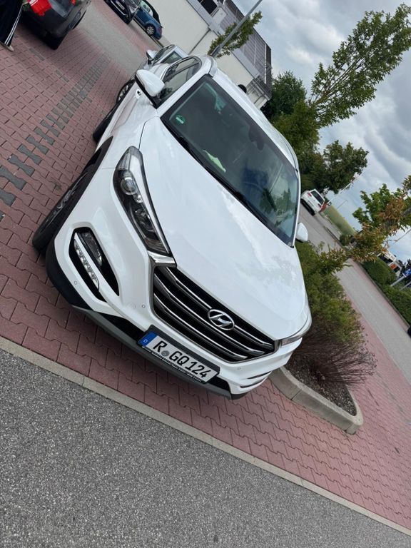 Hyundai TUCSON 87.500 km 16.900 € Regensburg 93049