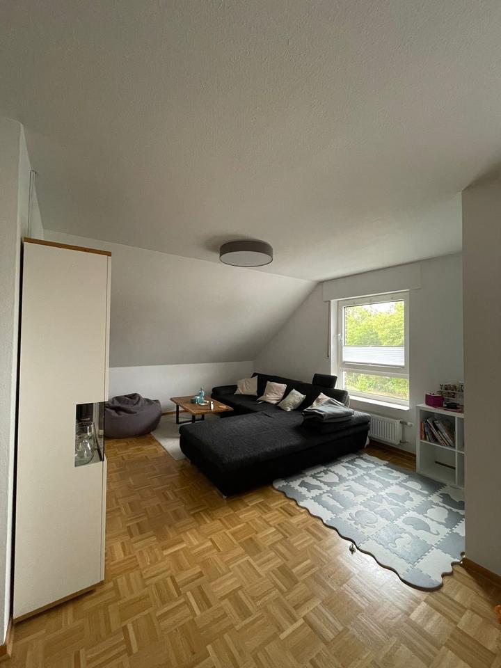 sehr schöne 4 ZKBB DG - Wohnung in WD - ab 1.1.26