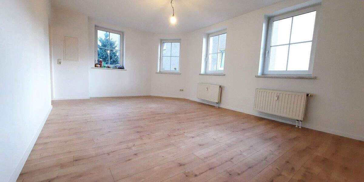Mehrfamilienhaus, Wohnhaus Sachsen - Limbach-Oberfrohna Limbach-Oberfrohna - 3 Zimmer, 77 m&sup2;, 480&euro; | Angebot:25319589