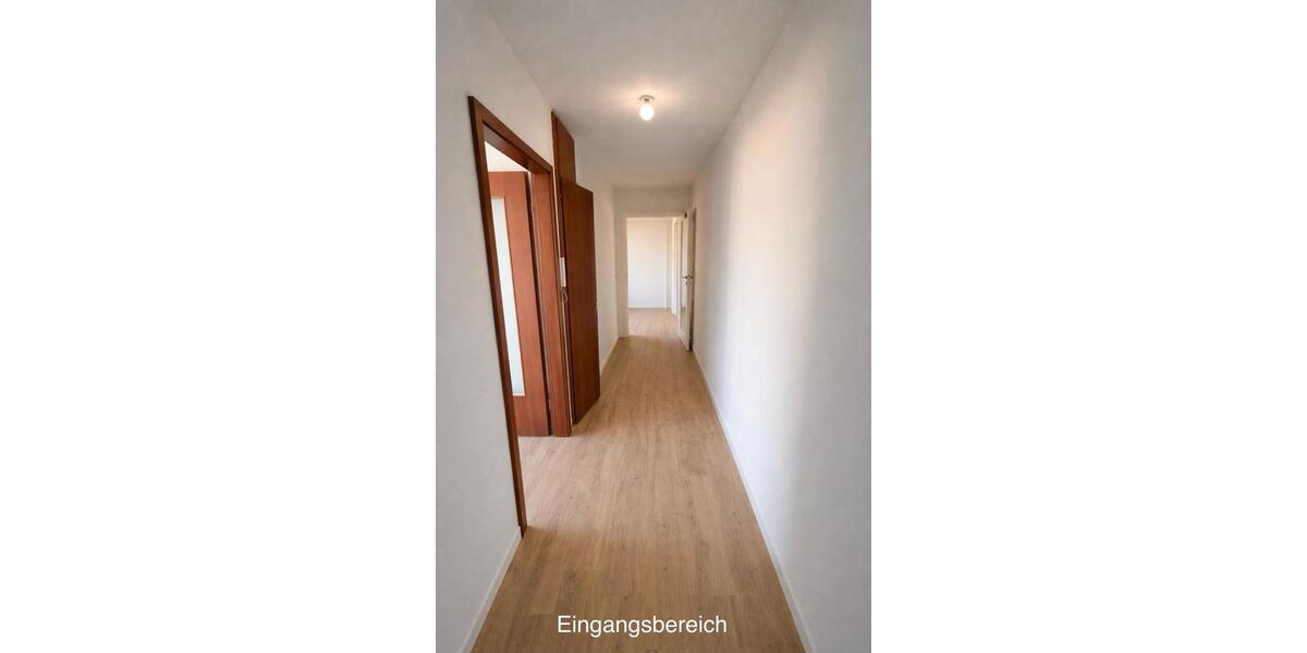 Etagenwohnung Burghausen - 3.5 Zimmer, 82 m&sup2;, 1.100&euro; | Angebot:25637997
