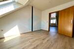 Schöne 4-ZKB-Dachgeschoss-Wohnung in Butzbach-Pohl-Göns! (Bitte sonstige Angaben beachten)