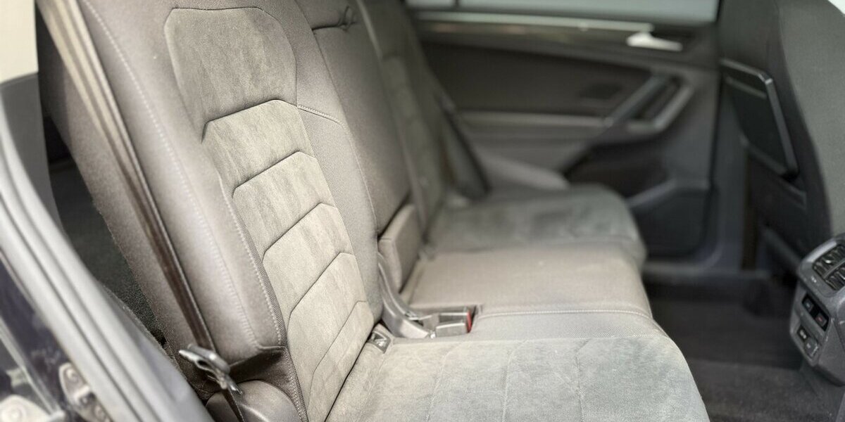 VW Tiguan R-Line / Allrad / Pano / Keyless 84.000 km 33.900 &euro; Mönchengladbach 41066