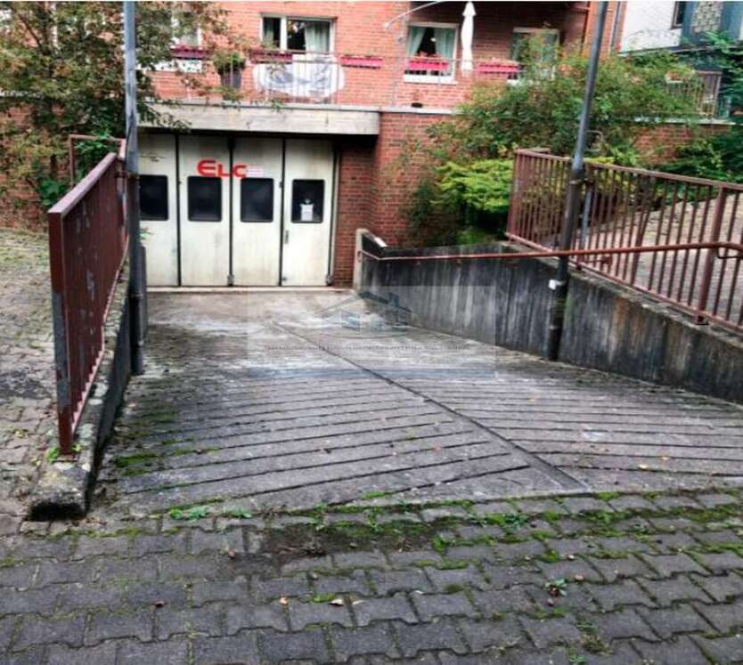 Halle in Berlin 2.300 € 320 m²