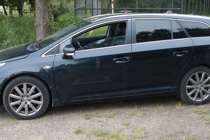Toyota Avensis 167.000 km 9.500 &euro; Lahntal 35094