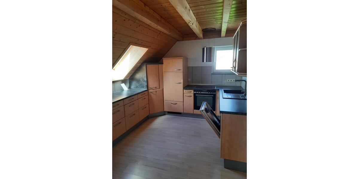 Dachgeschoßwohnung Tauberbischofsheim - 2.5 Zimmer, 65 m&sup2;, 600&euro; | Angebot:25237161