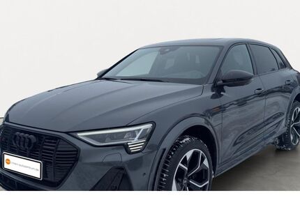 Audi e-tron 18.354 km 53.970 &euro; Lüneburg 21337
