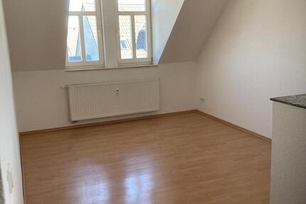 Kleine Dachgeschoßwohnung 1 zimmer