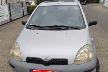 Toyota Yaris 135.300 km 1.350 &euro; Aachen 52074