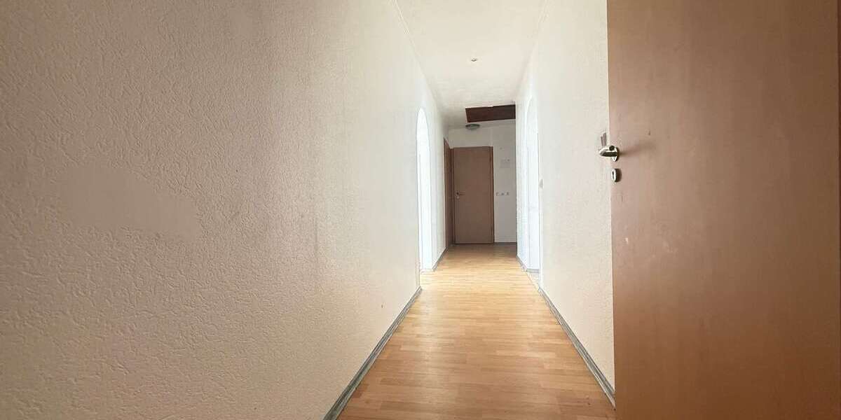 Großzügige 4-Zimmer-Wohnung mit großer Terrasse in Bexbach - Terrassenwohnung Bexbach | Angebot:27108964
