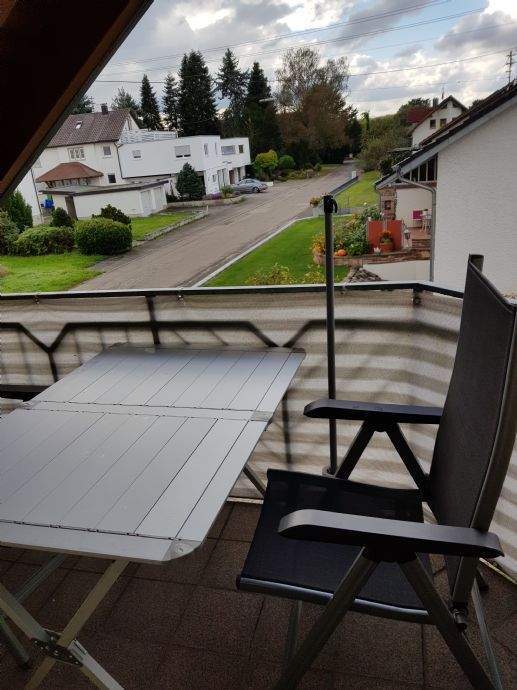 Schöne helle 2-Zimmer- Wohnung mit Balkon