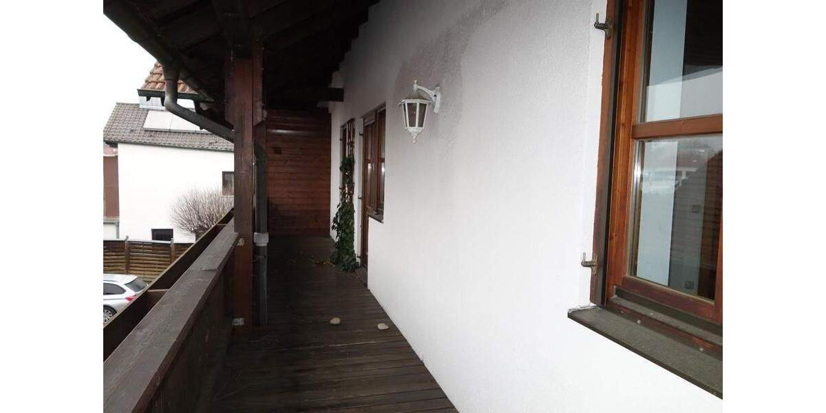 Doppelhaushälfte Laberweinting - 4 Zimmer, 163 m&sup2;, 1.000&euro; | Angebot:24529531