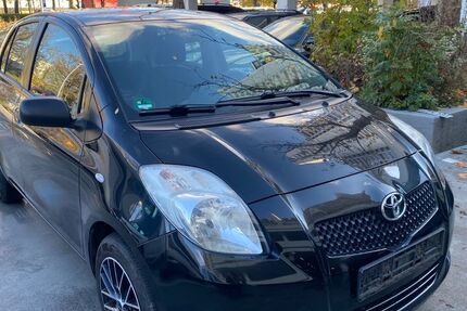 Toyota Yaris 255.000 km 2.200 € München 80809