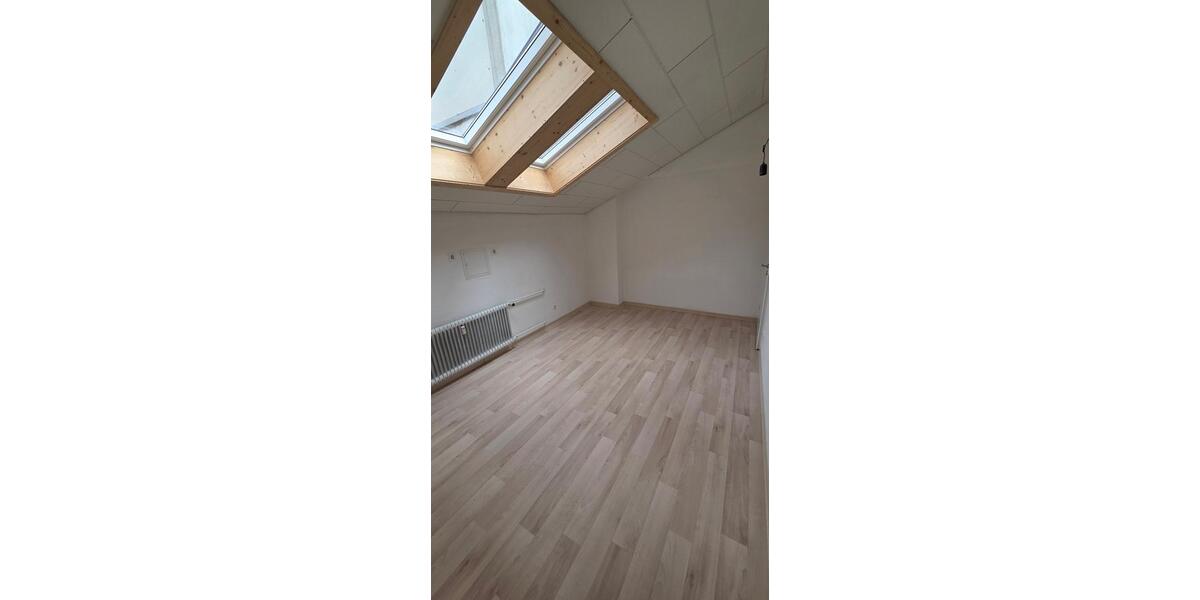 Dachgeschoßwohnung Pforzheim Weststadt - 2 Zimmer, 48 m&sup2;, 700&euro; | Angebot:26703757