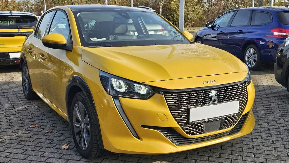Peugeot 208 33.700 km 15.289 € Weimar 99425