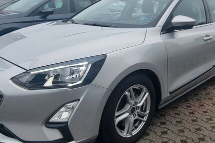 Ford Focus 116.869 km 10.399 &euro; Mönchengladbach 41063