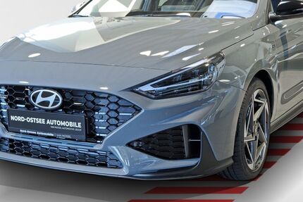Hyundai i30 4.500 km 26.790 &euro; Husum 25813
