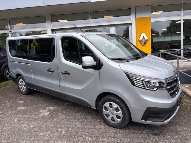 Renault Trafic 38.678 km 33.990 € Paderborn 33104