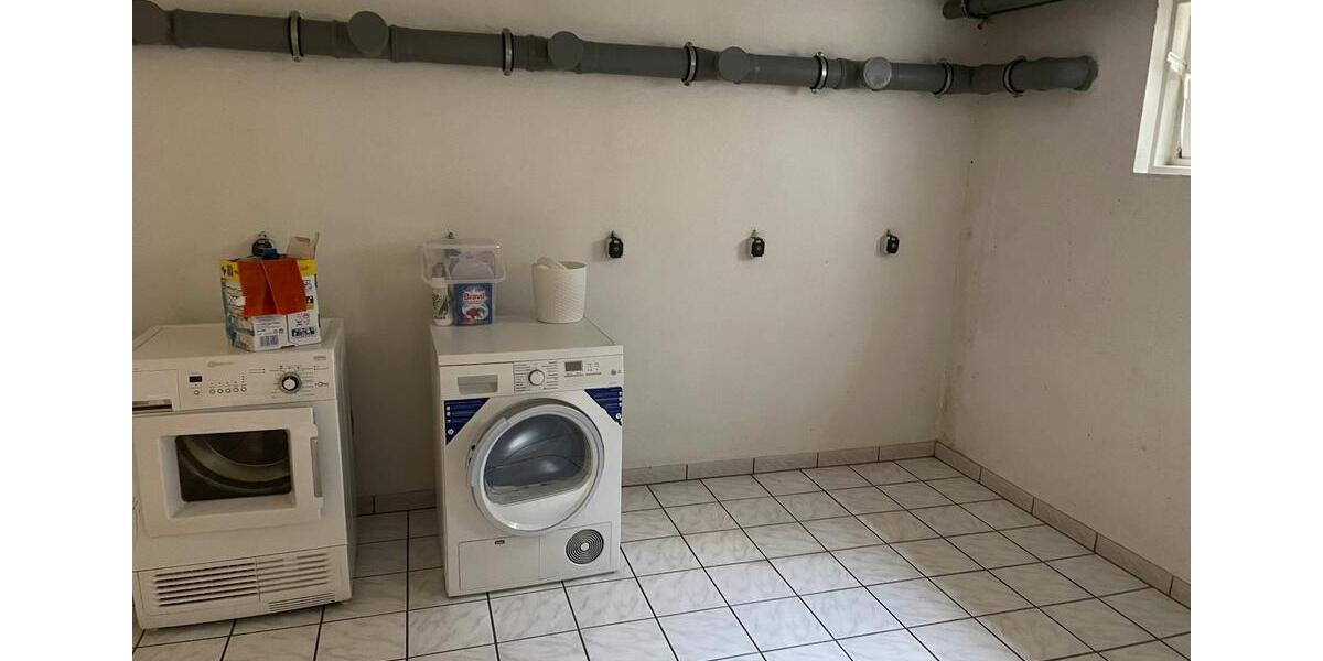 Etagenwohnung Wallersdorf - 3 Zimmer, 76 m&sup2;, 760&euro; | Angebot:25378096