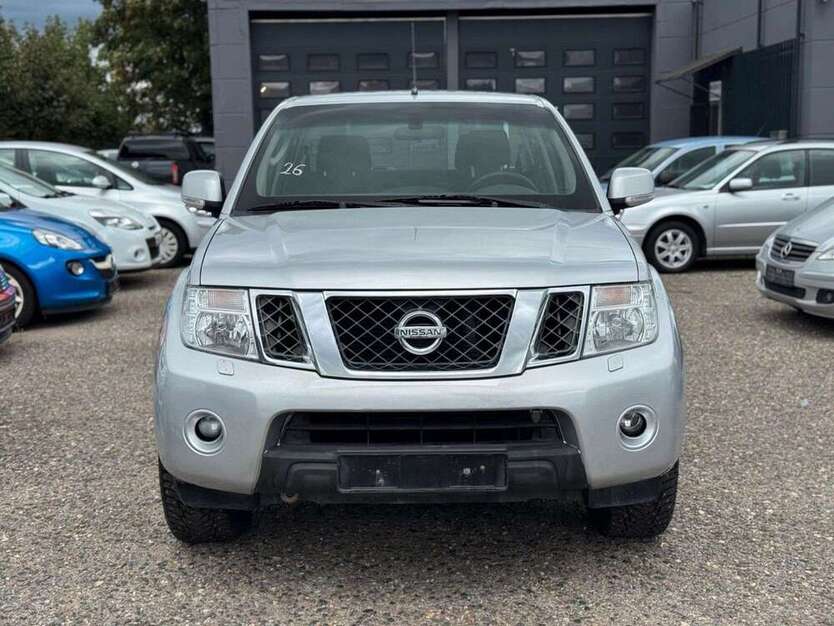 Nissan Navara 151.000 km 14.900 € Kamp-Lintfort 47475