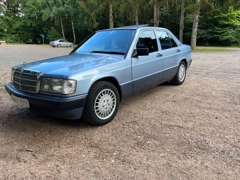 Mercedes-Benz 190 199.000 km 5.450 € Steinfurt 48565