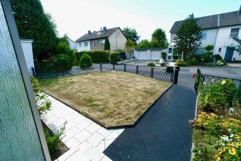 Lichtdurchflutetes Zuhause mit Terrasse, großem Garten und viel Ausbaureserve!