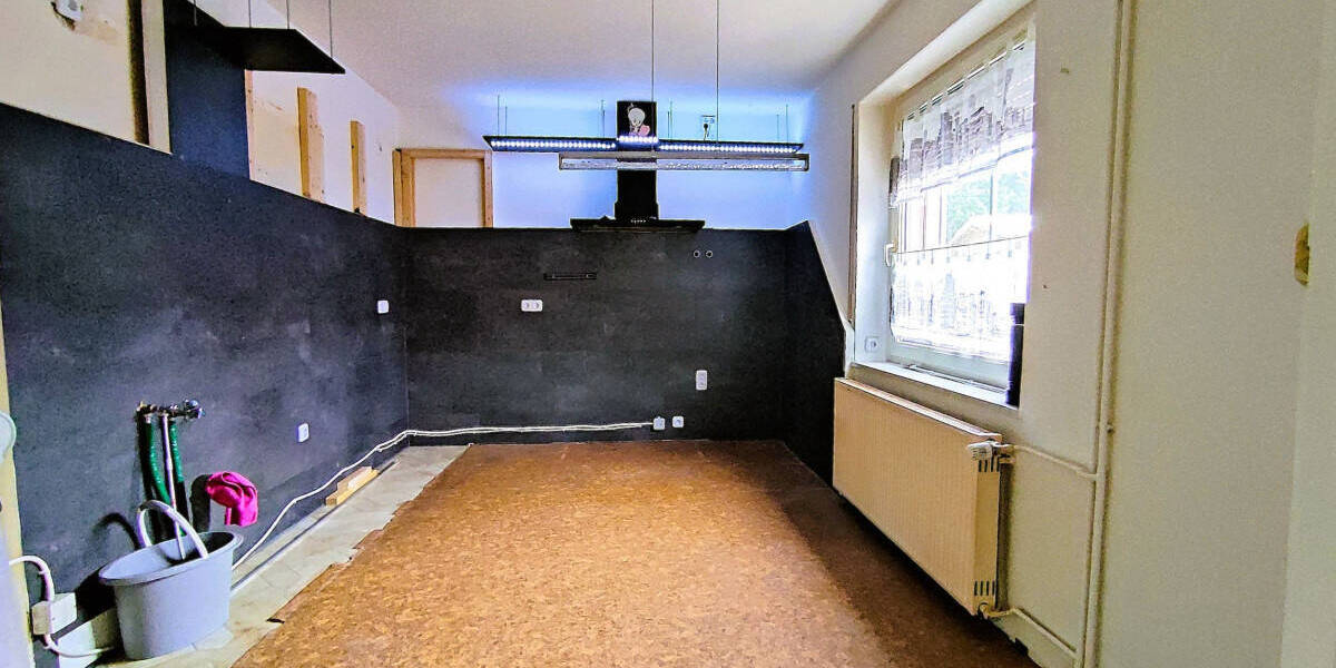 Einfamilienhaus mit Wintergarten, Carport und hübschen Grundstück in Greppin 4 zimmer