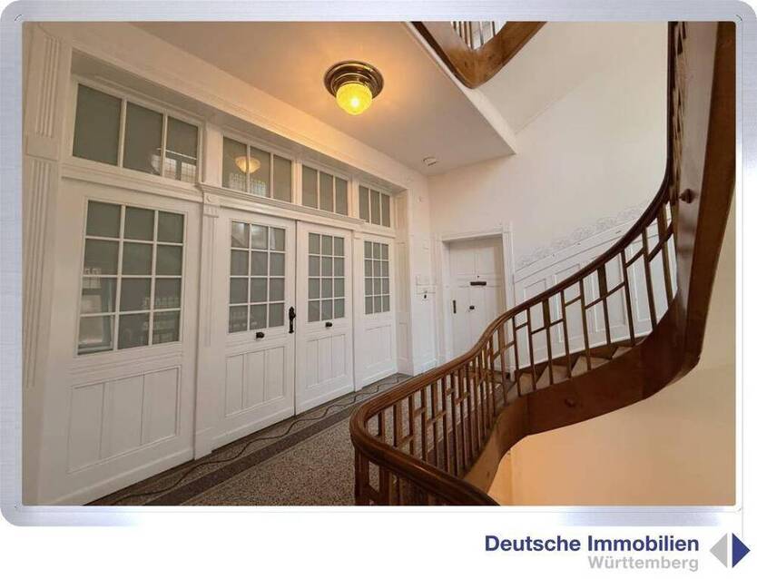 Extravagante 2,5-Zimmer-DG-Mietwohnung (5.+6 DG) in Stuttgart- Süd