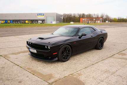 Dodge Challenger 74.500 km 39.500 € Grosspostwitz 02692