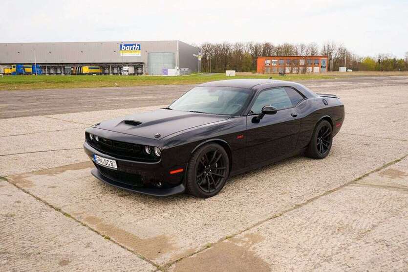 Dodge Challenger 74.500 km 39.500 € Grosspostwitz 02692