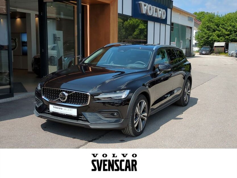 Volvo V60 Cross Country 9.200 km 51.790 € Neutraubling 93073