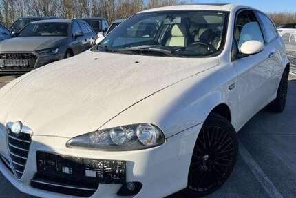 Alfa Romeo 147 198.800 km 12.900 &euro; Königswinter 53639