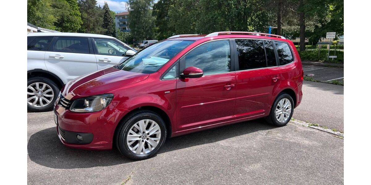 VW Touran 200.600 km 10.800 &euro; Villingen-Schwenningen 78048