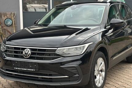 VW Tiguan 82.700 km 26.990 € Ahorntal 95491
