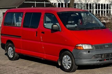 Toyota Hiace 267.142 km 7.999 &euro; Wuppertal 42389