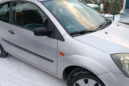 Ford Fiesta 225.000 km 750 &euro; Trebbin 14959