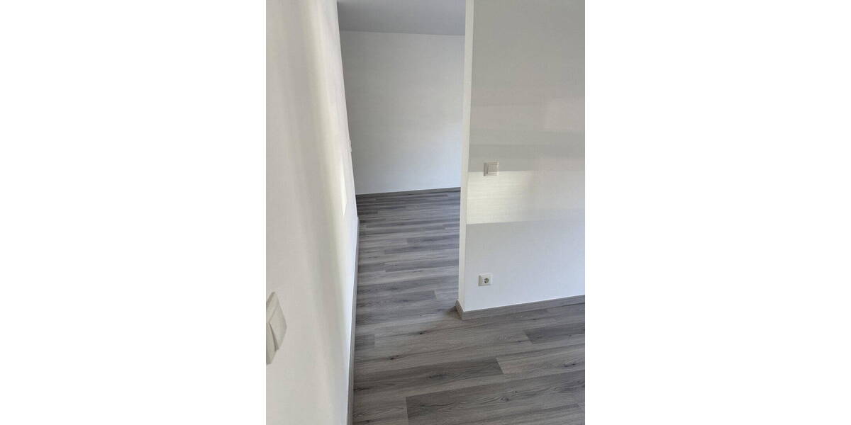 Etagenwohnung Düsseldorf Oberkassel - 2 Zimmer, 74 m&sup2;, 1.097&euro; | Angebot:26329682