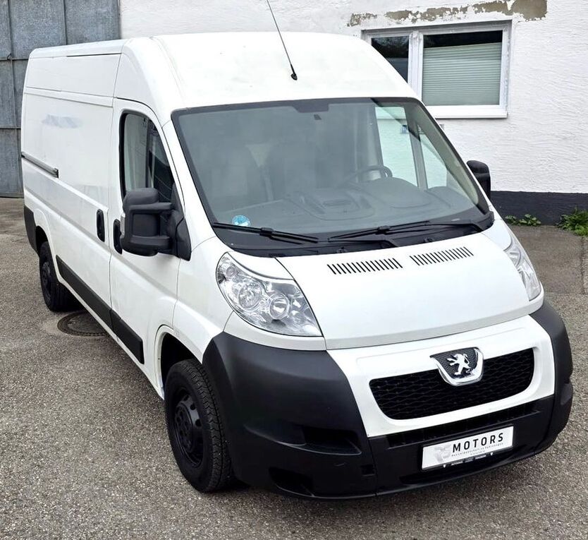 Peugeot Boxer 185.600 km 7.990 € Maisach 82216