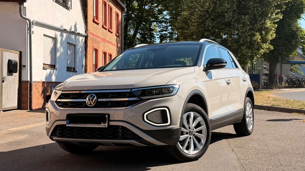 VW T-Roc 30.330 km 25.490 &euro; Mannheim 68229