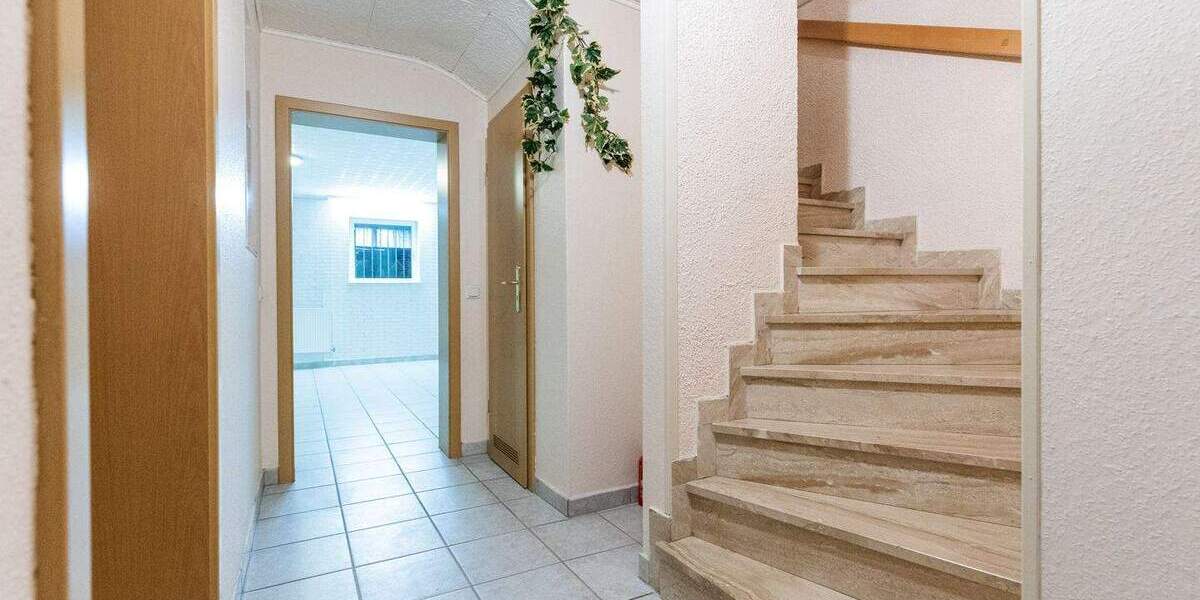 Reihenmittelhaus Ginsheim-Gustavsburg Gustavsburg - 8 Zimmer, 190 m&sup2;, 599.000&euro; | Angebot:25384958