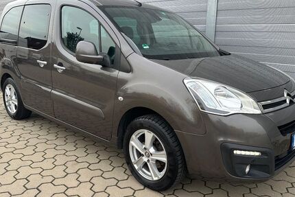 Citroen Berlingo 122.483 km 7.450 € Fürth 90763