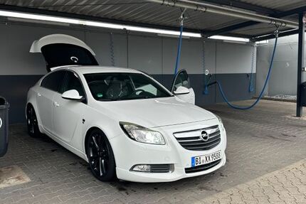 Opel Insignia 191.000 km 8.200 &euro; Bielefeld 33689