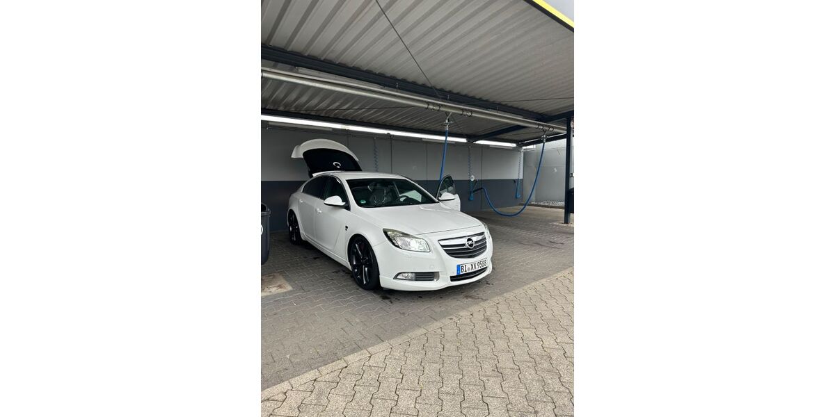 Opel Insignia 191.000 km 8.800 &euro; Bielefeld 33689