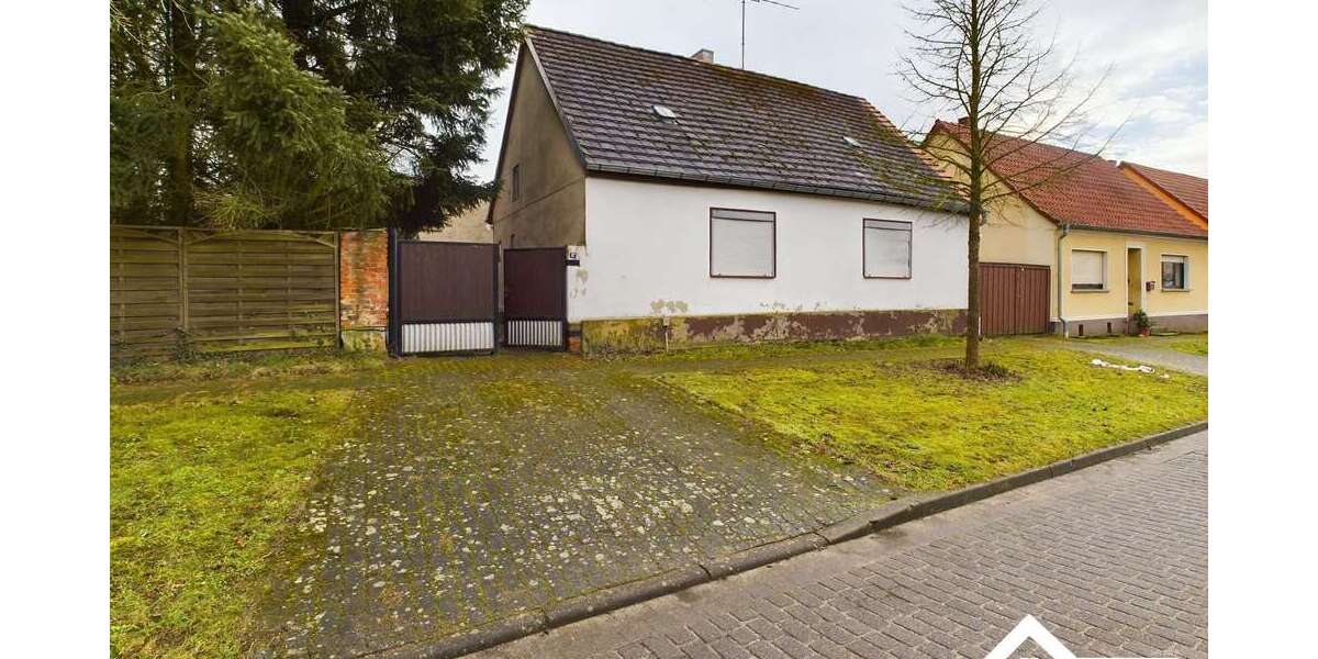 Einfamilienhaus mit viel Potenzial, großem Grundstück und vielseitig nutzbarem Nebengebäude - Einfamilienhaus Grimme Grimme | Angebot:25717453