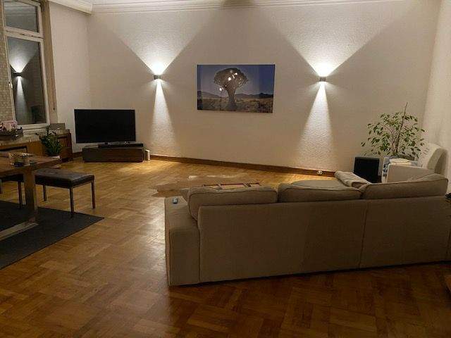 GROSSZÜGIGE ALTBAUWohnung MIT GROSSER DACHTERRASSE IM HERZEN VON NEUSS