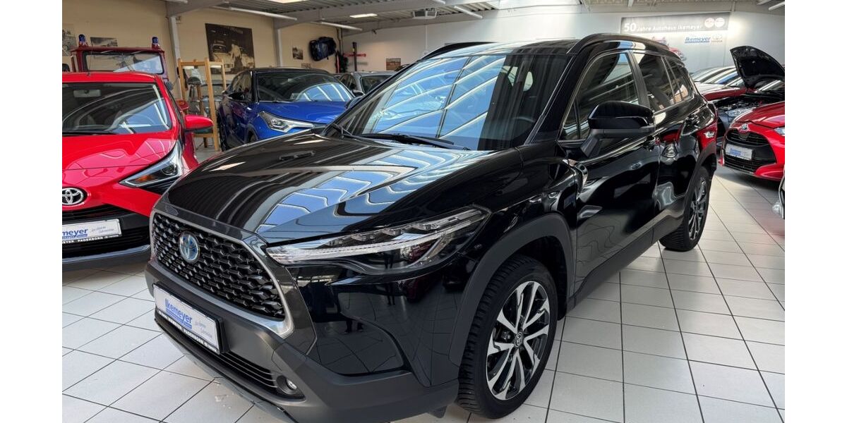 Toyota Corolla Cross 24.200 km 31.890 &euro; Paderborn 33104